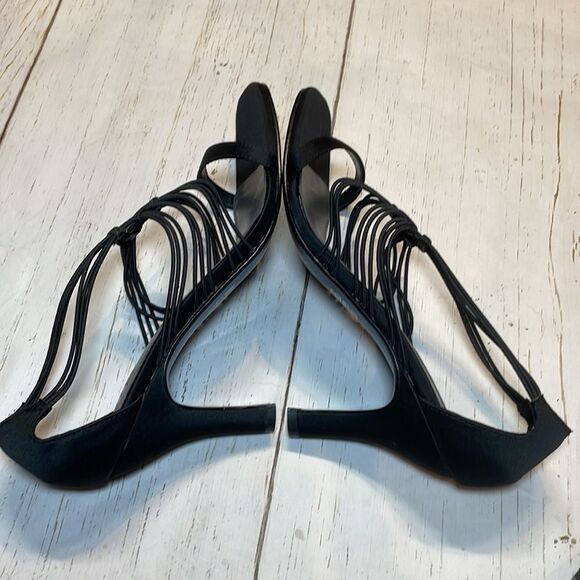 Mootsies Tootsies woman’s black heel strappy heel Size 6.5 - Picture 8 of 11